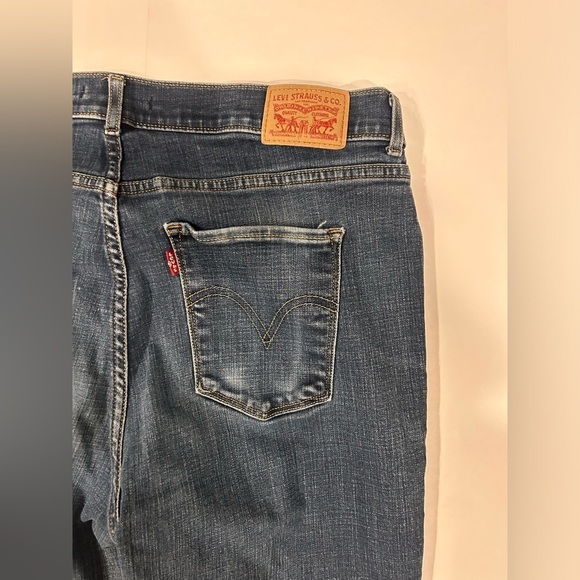 Levi’s Classic Bootcut Jeans Women’s 32 Medium Wash - Picture 6 of 11